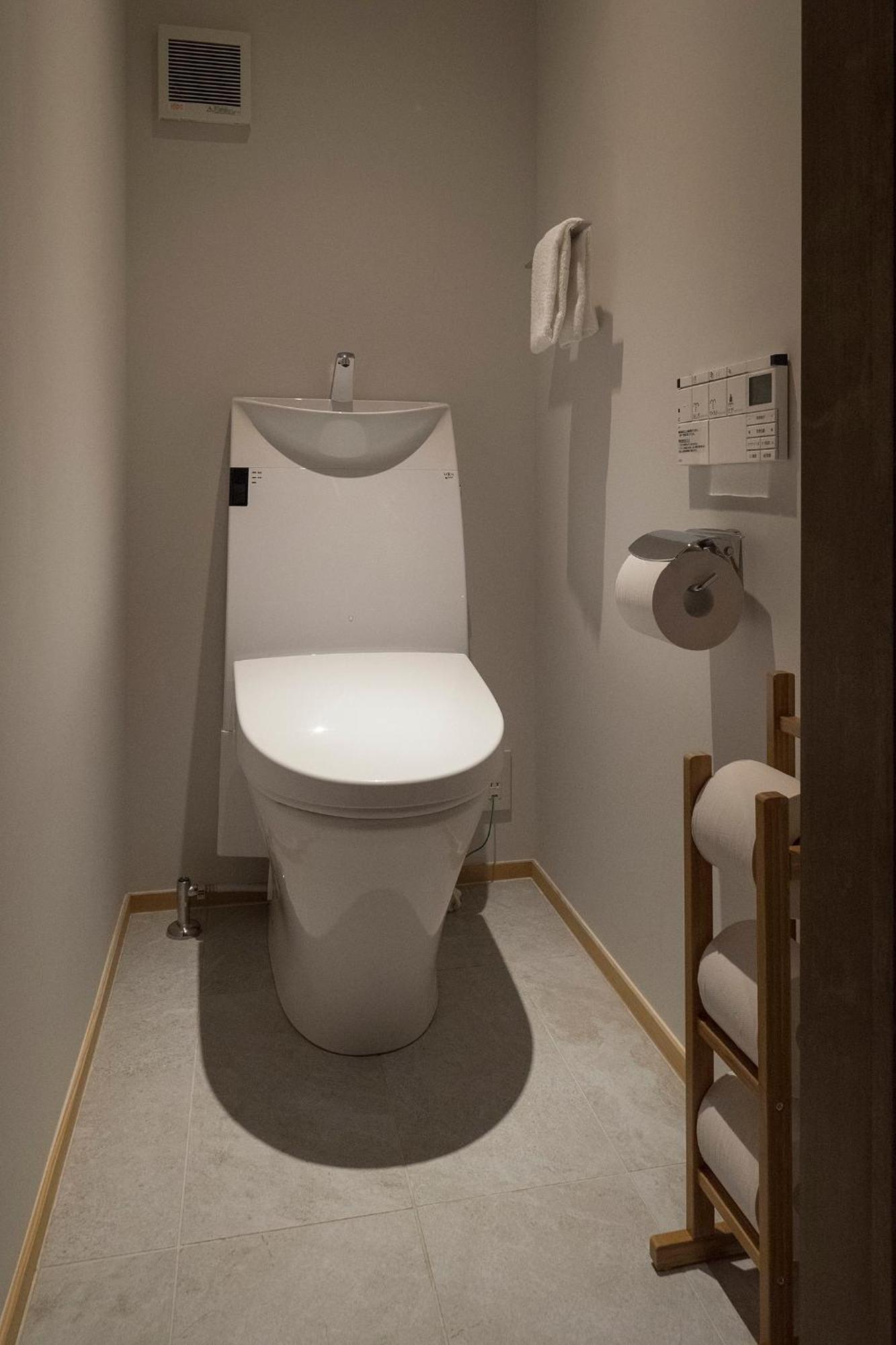 The Machiya Villa Sanjo Shirakawa Koji Киото Номер фото