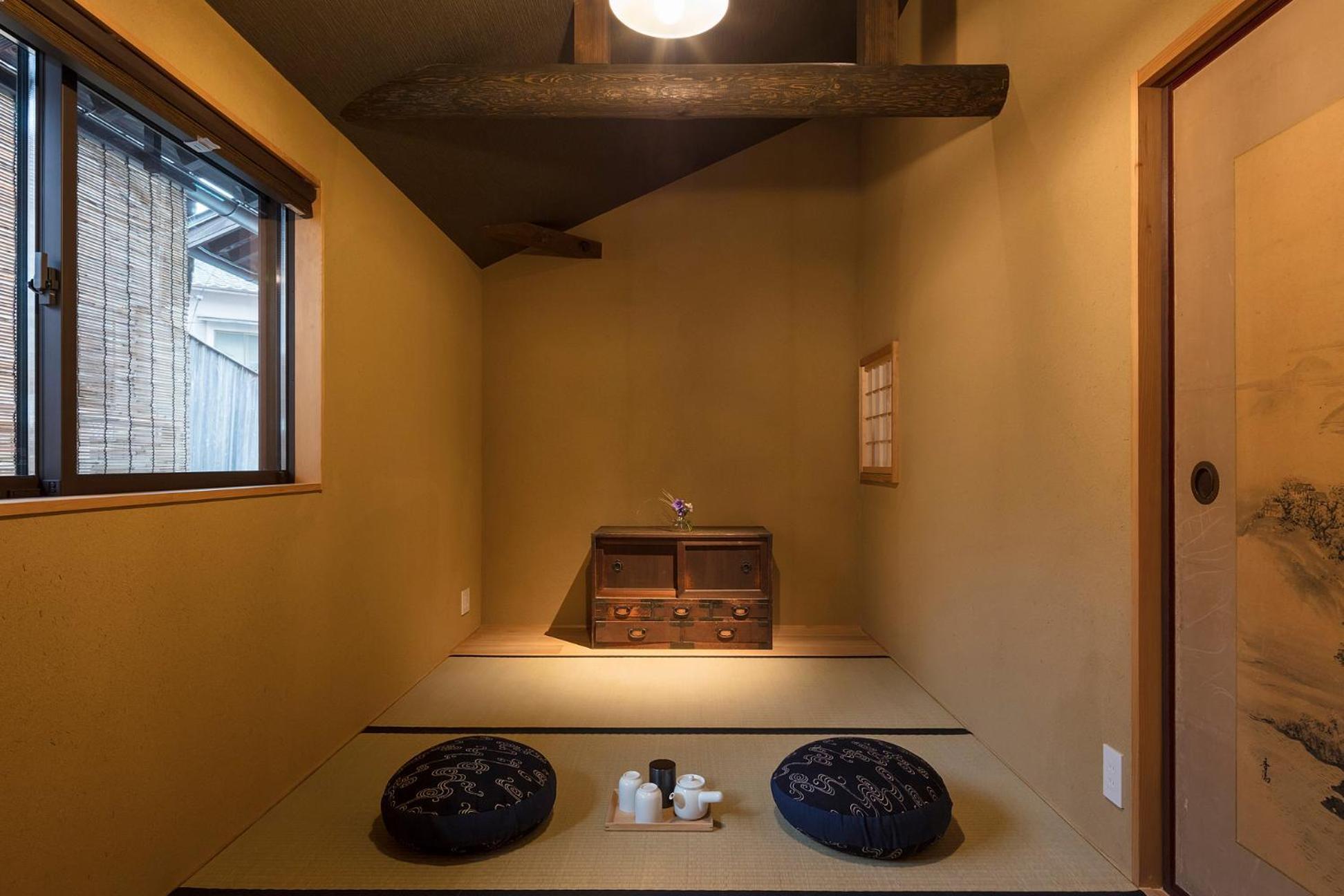 The Machiya Villa Sanjo Shirakawa Koji Киото Номер фото