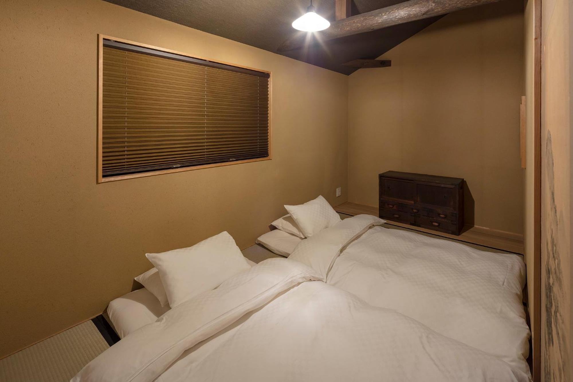 The Machiya Villa Sanjo Shirakawa Koji Киото Номер фото